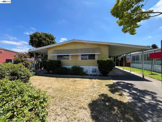 29000 Guildhall Rd, Hayward, CA 94544