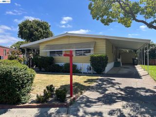 29000 Guildhall Rd, Hayward, CA 94544