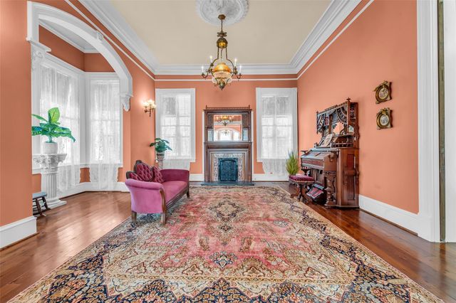 926 Winnie Street, Galveston, TX 77550