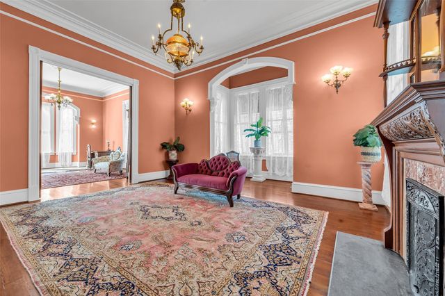 926 Winnie Street, Galveston, TX 77550