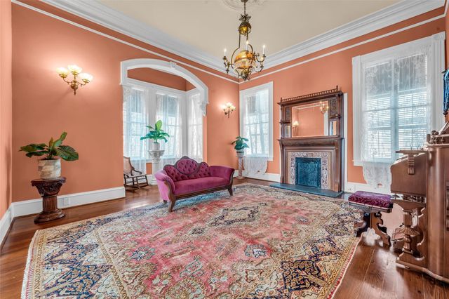 926 Winnie Street, Galveston, TX 77550