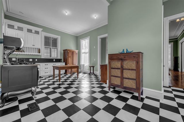 926 Winnie Street, Galveston, TX 77550