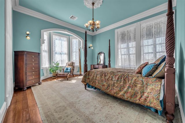 926 Winnie Street, Galveston, TX 77550