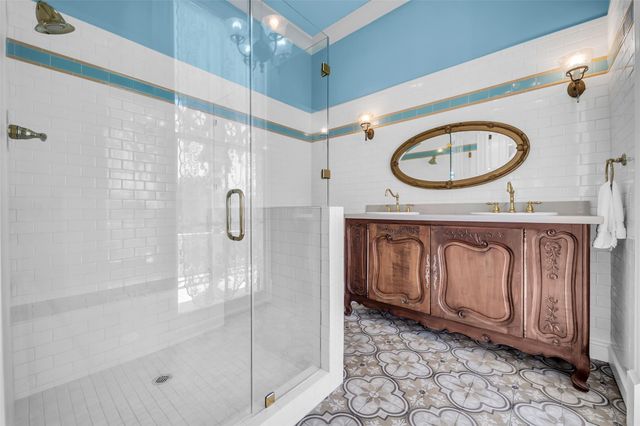 926 Winnie Street, Galveston, TX 77550