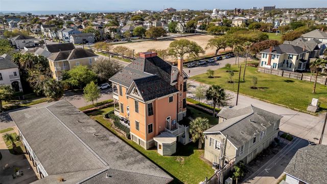 926 Winnie Street, Galveston, TX 77550