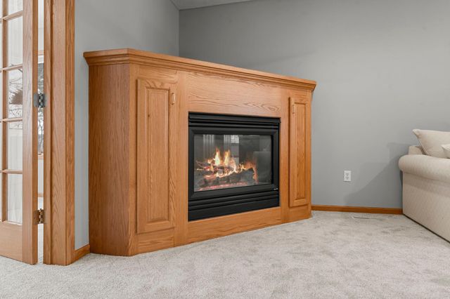 547 Woodside Court, Shakopee, MN 55379