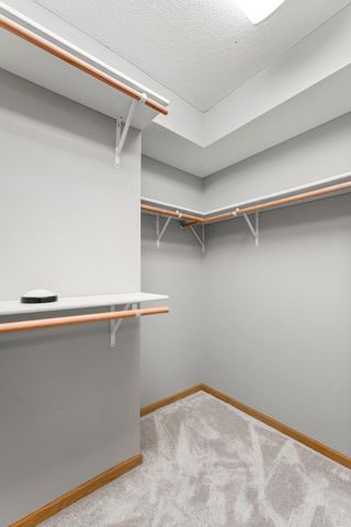 547 Woodside Court, Shakopee, MN 55379