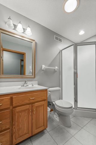 547 Woodside Court, Shakopee, MN 55379