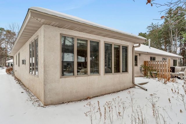 547 Woodside Court, Shakopee, MN 55379