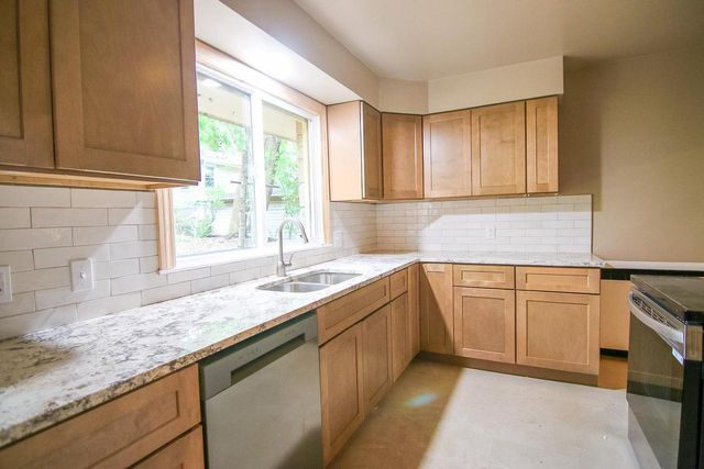 1305 E Johnson Street, Madison, WI 53703