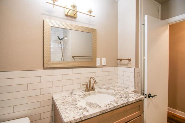 1305 E Johnson Street, Madison, WI 53703