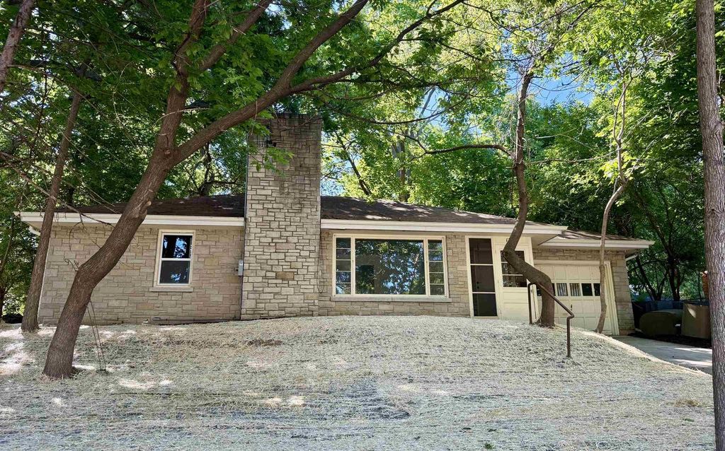 1305 E Johnson Street, Madison, WI 53703