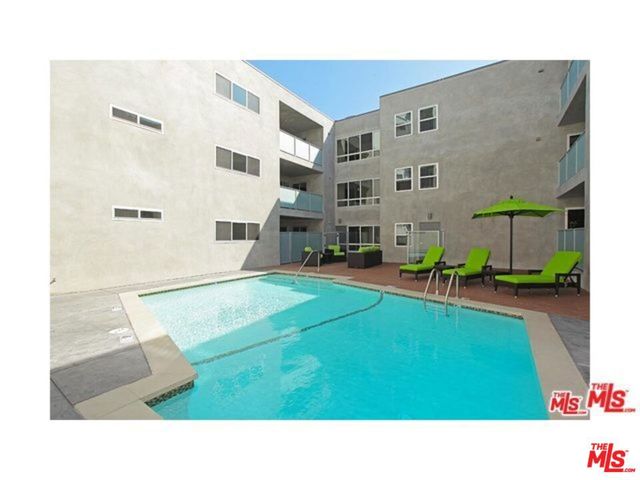 11657 Chenault Street 104 -105, Los Angeles, CA 90049