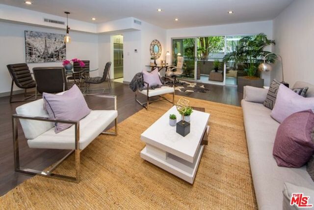 11657 Chenault Street 104 -105, Los Angeles, CA 90049