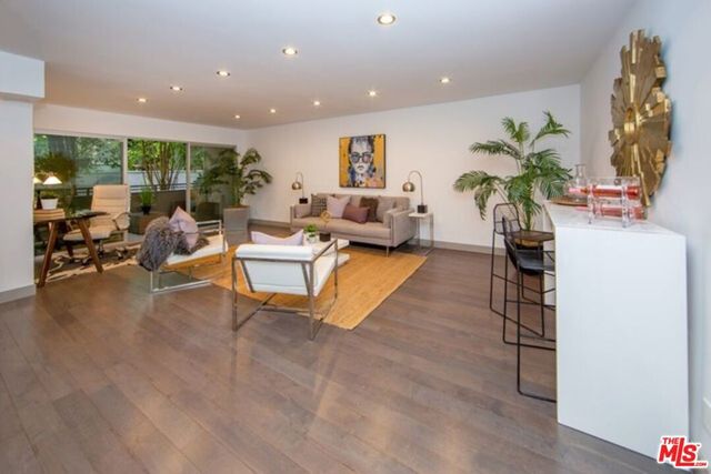 11657 Chenault Street 104 -105, Los Angeles, CA 90049