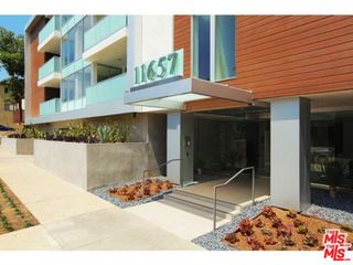 11657 Chenault Street 104 -105, Los Angeles, CA 90049