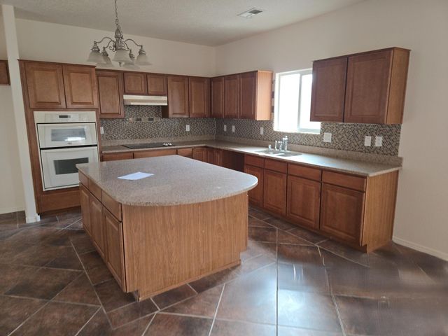 1859 Bold Ruler Road SE, Albuquerque, NM 87123