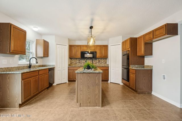 130 PINE BLUFF Terrace, Kingsland, GA 31548