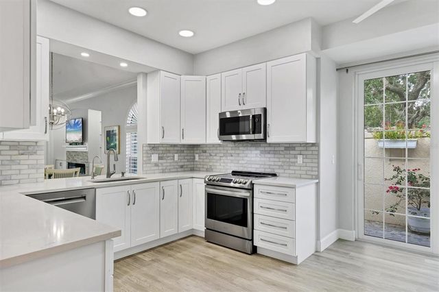 3424 HADFIELD GREENE 17, Sarasota, FL 34235