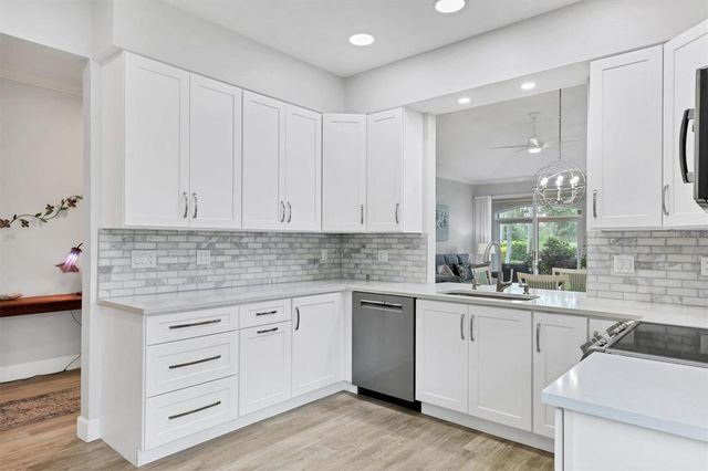 3424 HADFIELD GREENE 17, Sarasota, FL 34235