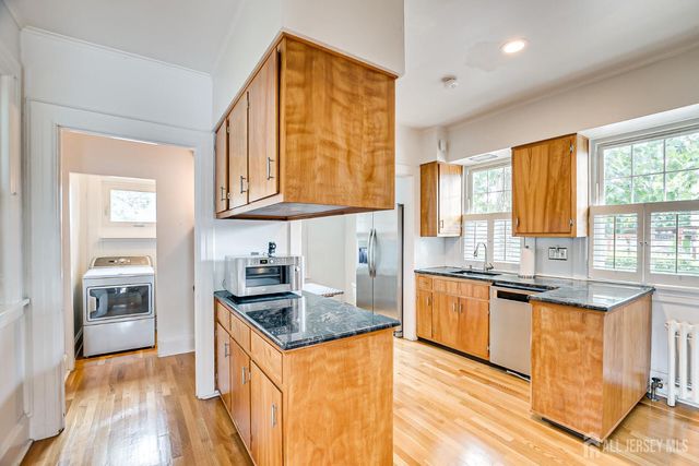 477 Irvington Avenue, Elizabeth, NJ 07208