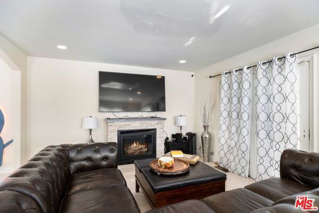 1706 AMHERST Avenue, Los Angeles, CA 90025