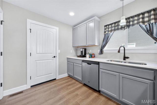 105 Austin Oaks Drive, Moscow Mills, MO 63362