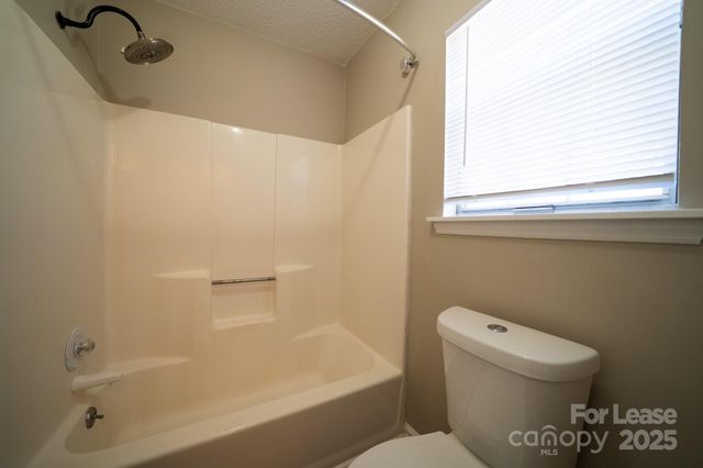 2219 Heather Glen Lane, Charlotte, NC 28208