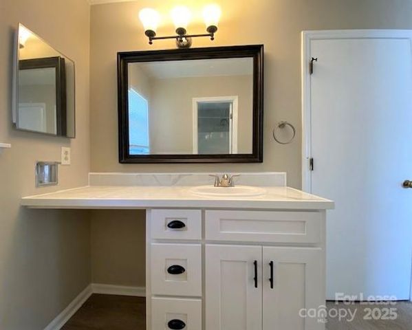 2219 Heather Glen Lane, Charlotte, NC 28208