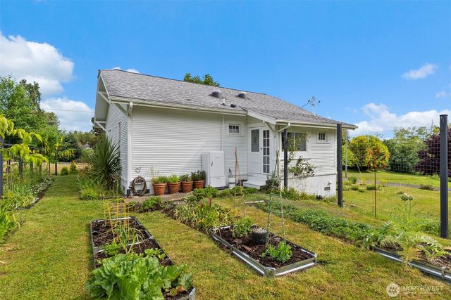 12 Main Street E, South Bend, WA 98586