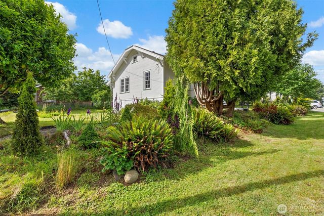 12 Main Street E, South Bend, WA 98586