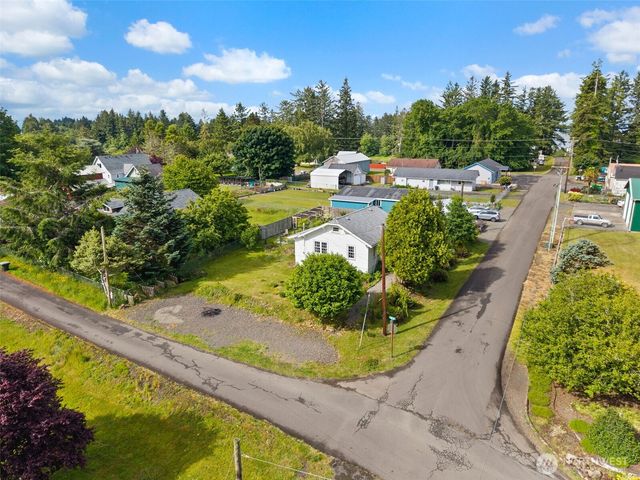 12 Main Street E, South Bend, WA 98586