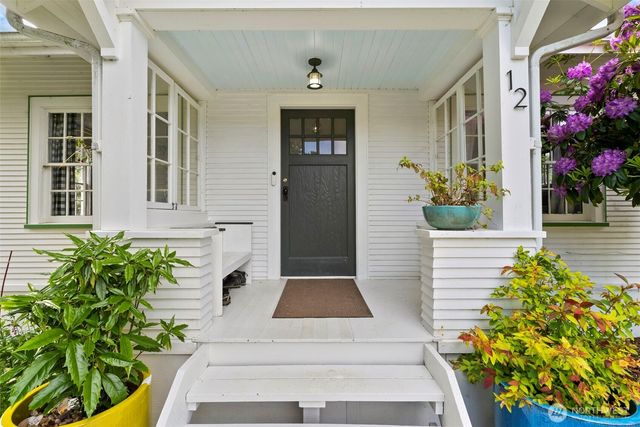 12 Main Street E, South Bend, WA 98586