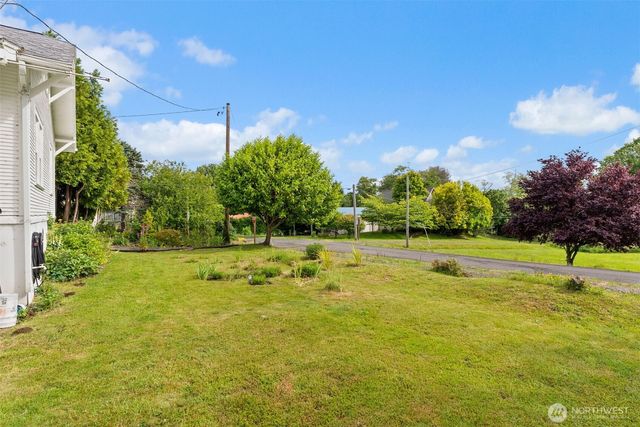 12 Main Street E, South Bend, WA 98586