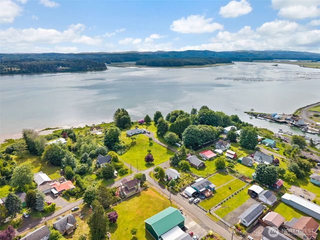 12 Main Street E, South Bend, WA 98586