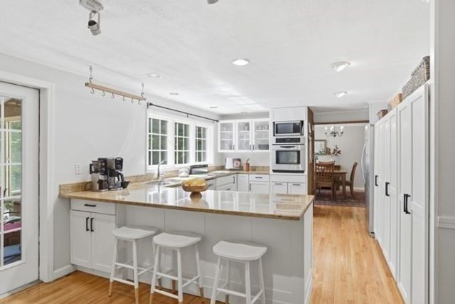 89 Main St, Westford, MA 01886