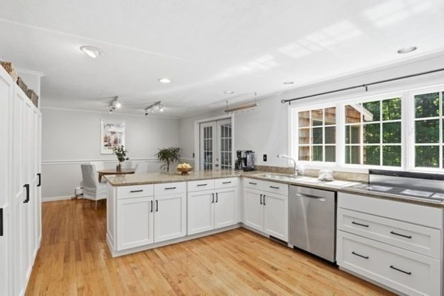89 Main St, Westford, MA 01886