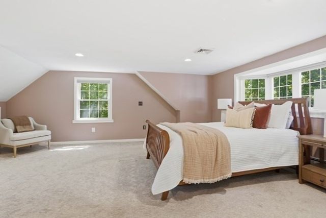 89 Main St, Westford, MA 01886