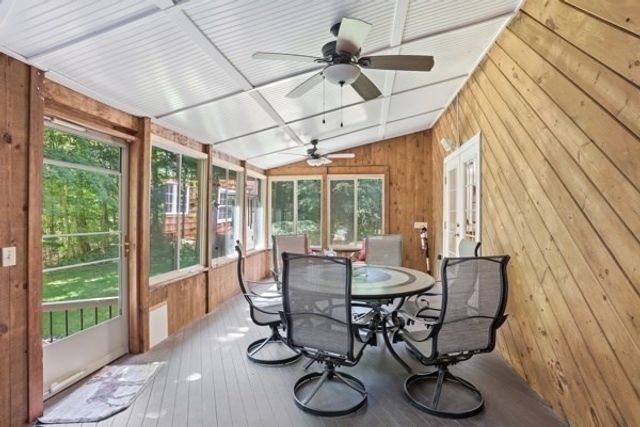 89 Main St, Westford, MA 01886