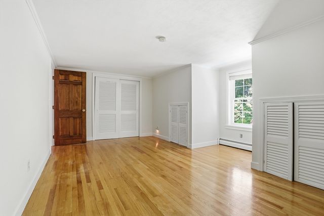 89 Main St, Westford, MA 01886