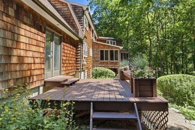 89 Main St, Westford, MA 01886
