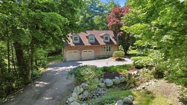 89 Main St, Westford, MA 01886
