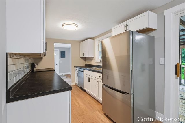 13790 Hutchinson Road, Dowling, MI 49050