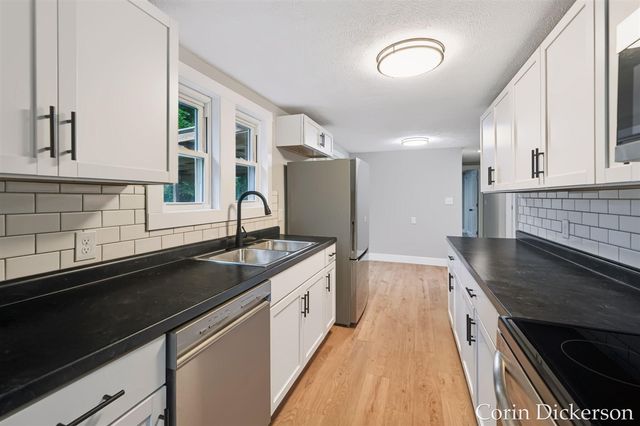 13790 Hutchinson Road, Dowling, MI 49050