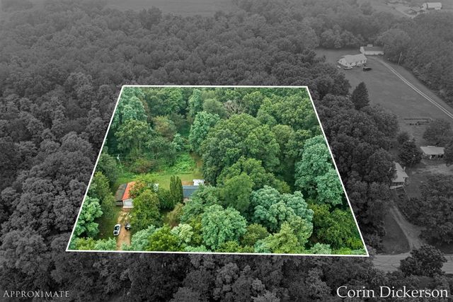 13790 Hutchinson Road, Dowling, MI 49050