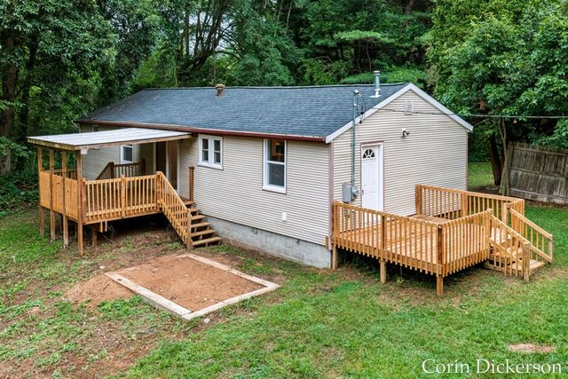 13790 Hutchinson Road, Dowling, MI 49050