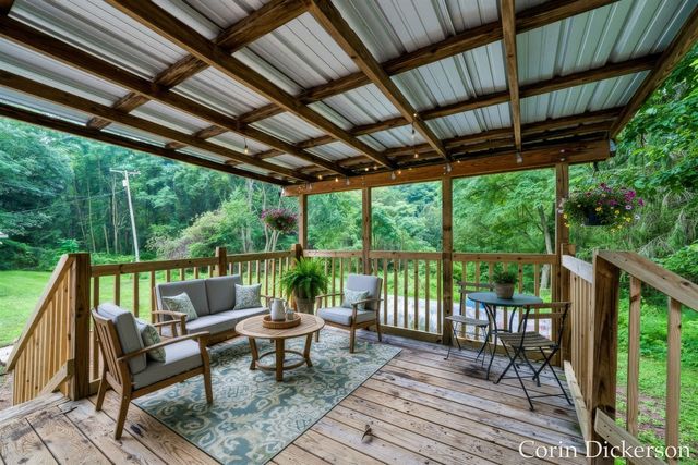 13790 Hutchinson Road, Dowling, MI 49050