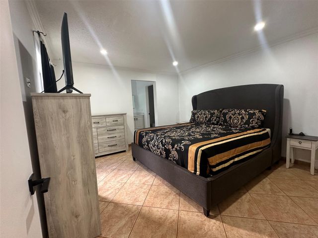12608 NW 12th Ct, Sunrise, FL 33323