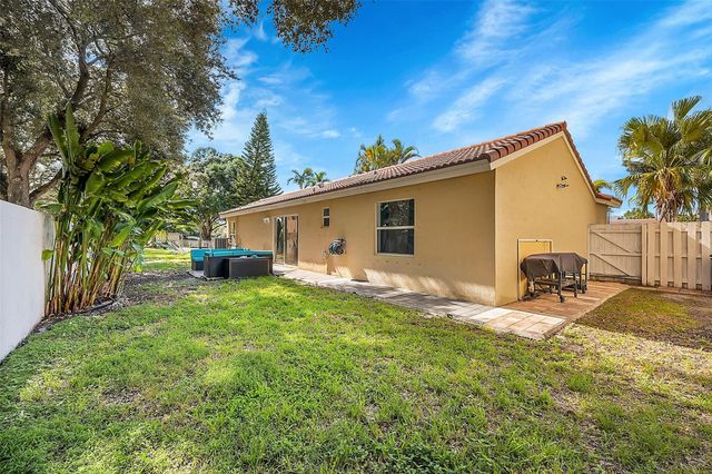 12608 NW 12th Ct, Sunrise, FL 33323