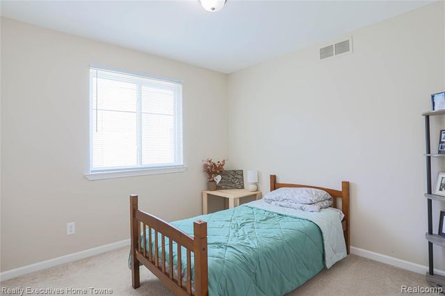 19778 E 14 Mile Road, Roseville, MI 48066